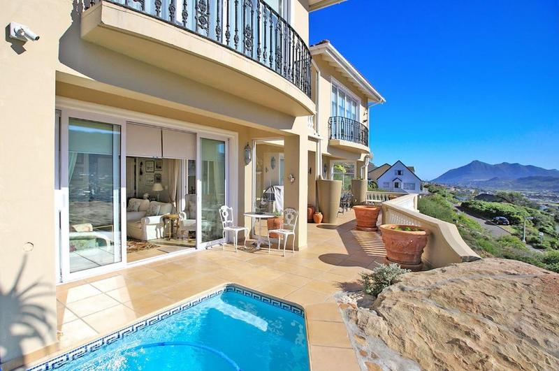 4 Bedroom Property for Sale in Fish Hoek Western Cape